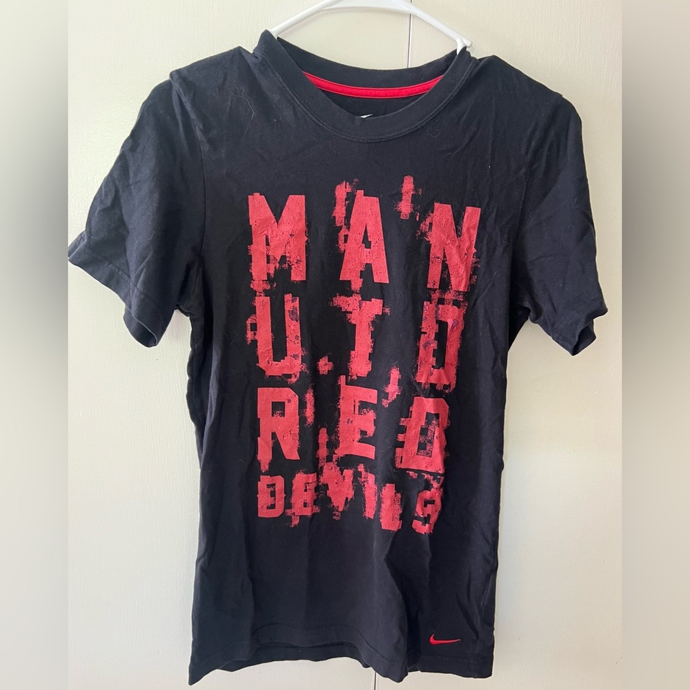 Manchester United Nike Red Devils Black Red Graphic Short Sleeve T-shirt Men’s S